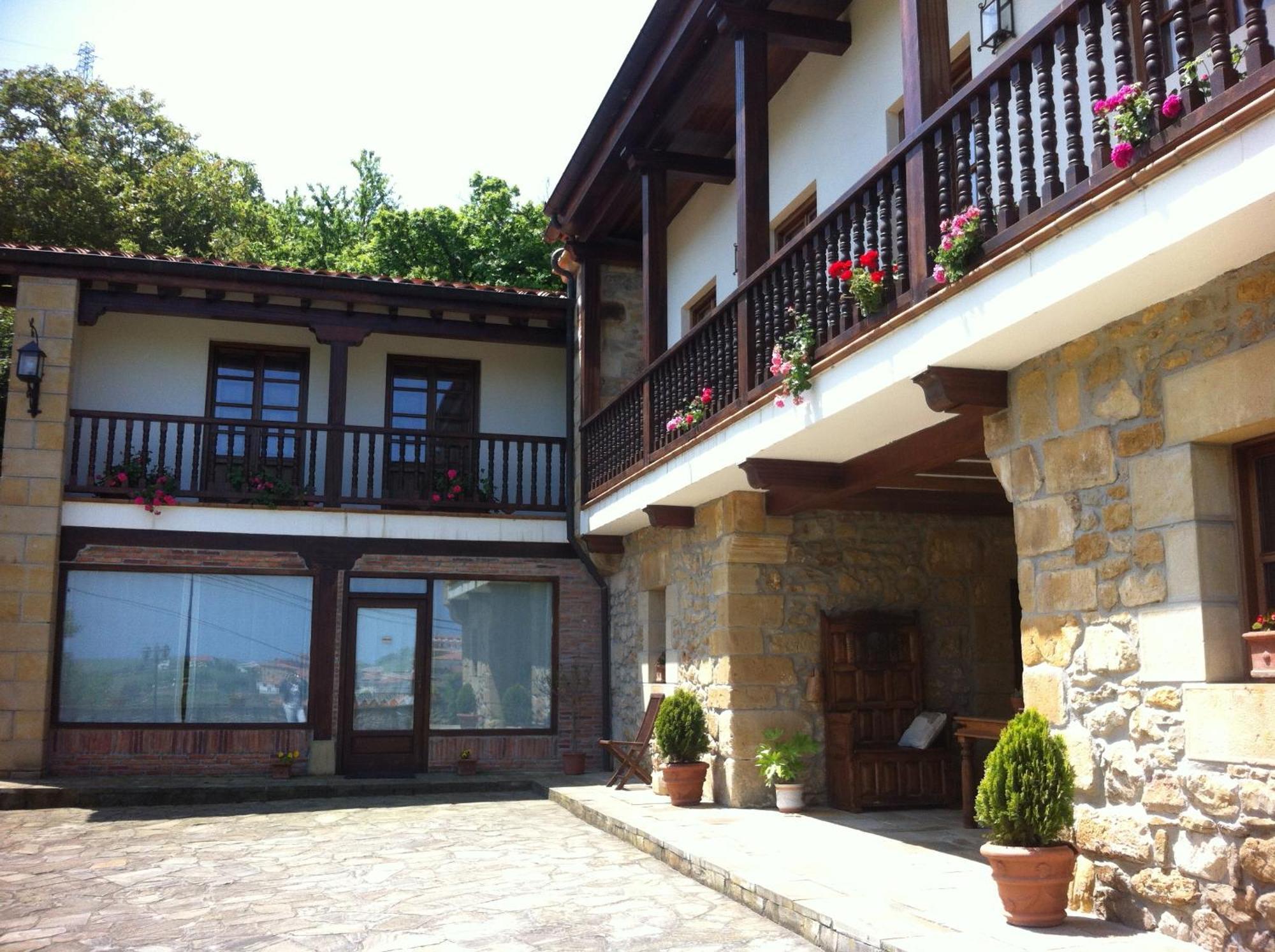 Posada Mar De Santillana Ubiarco Buitenkant foto